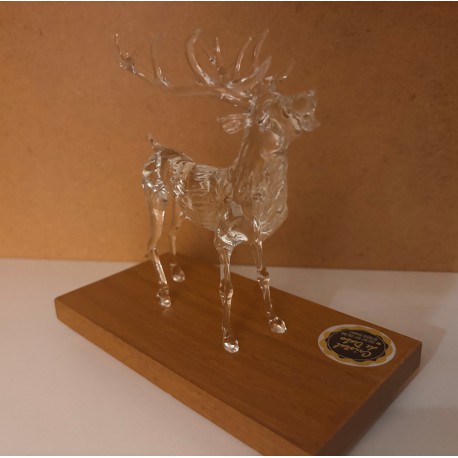 CERF EN CRISTAL SUR SOCLE EN BOIS